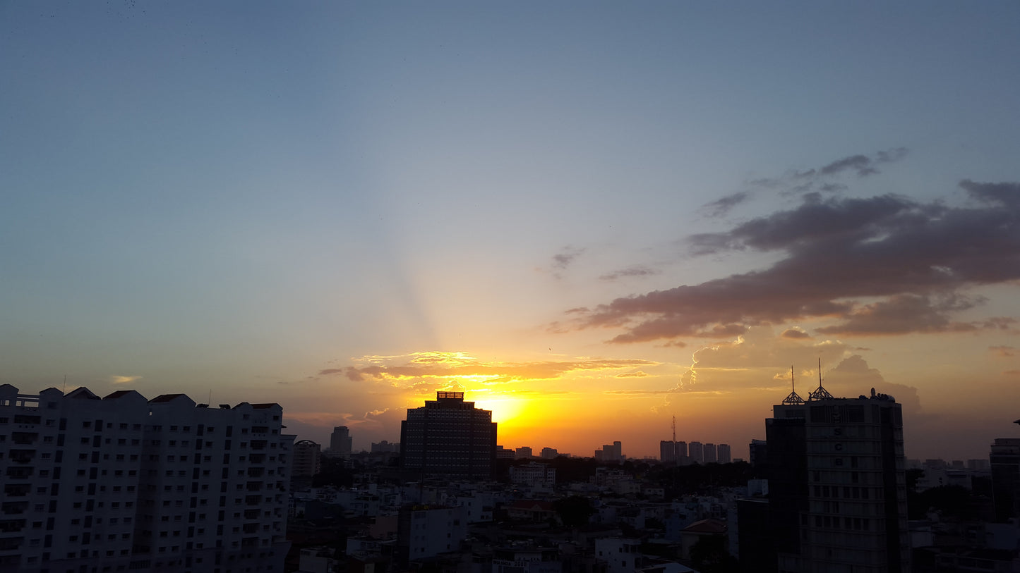 Product with massive reviews hulk - abcxyz